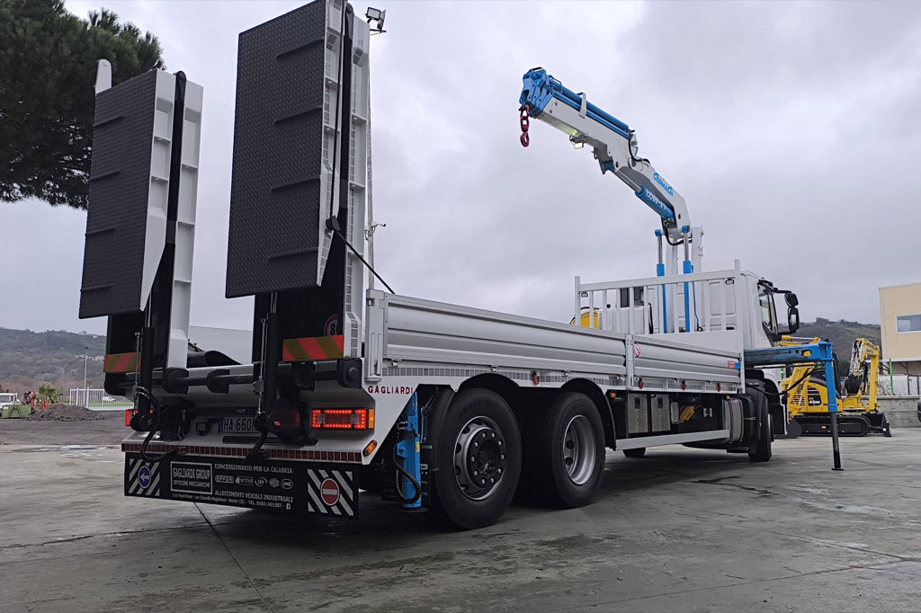 Allestimento autocarro Iveco Stralis